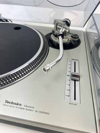 Technics Quartz SL1200MK2
