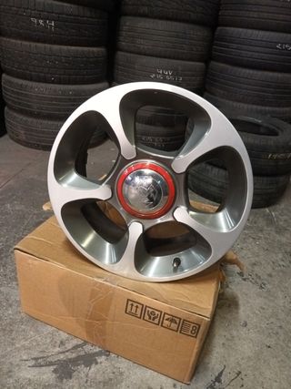 Jeu De 4 Jantes + Pneus Pirelli 17 Pouces Pour Fiat 500 Abarth - Occasion, 5 Rayons Argent