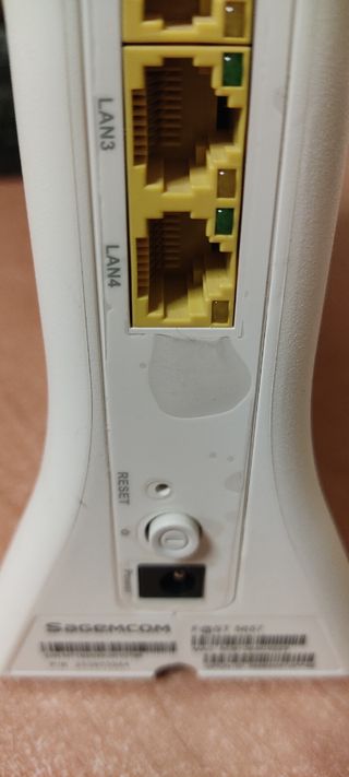 Router Sagecom Fast 5657 Wi-Fi 6