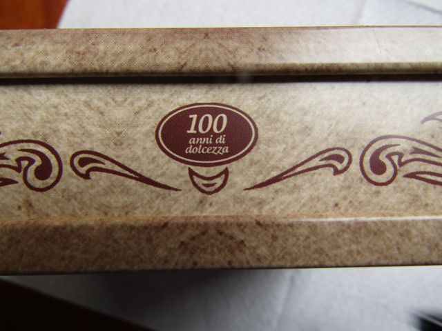 Scatola di latta vuota