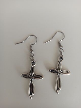Pendientes nuevos de acero