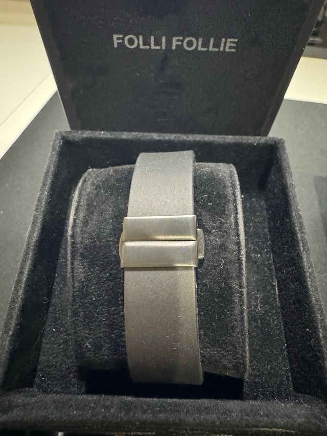 Reloj Folli Follie Negro y blanco SIN USAR