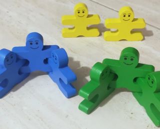 Construcciones de figuras de madera apilables