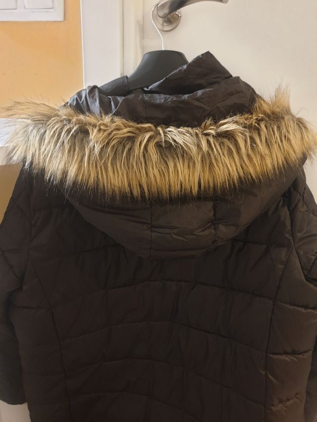 Abrigo marrón de Talla y Moda