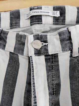 Pantalón rayas Zara
