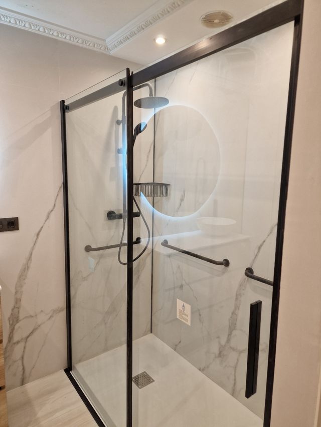 CONSTRUCCIÓN Y REFORMAS 