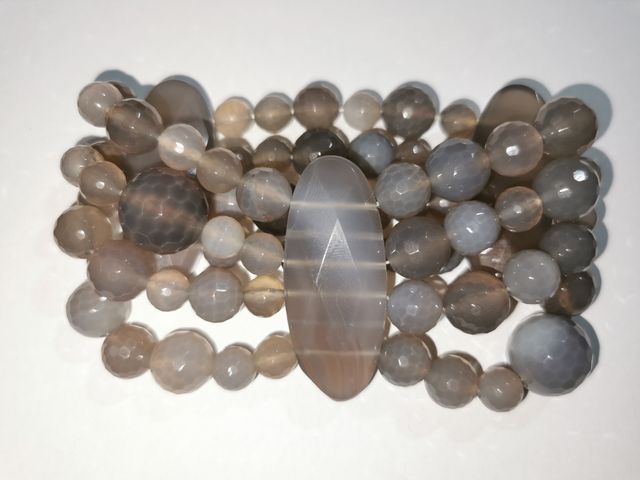 Bracciale di quarzo grigio naturale