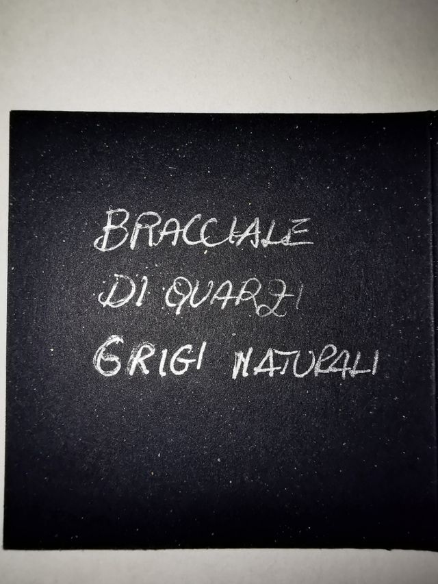 Bracciale di quarzo grigio naturale