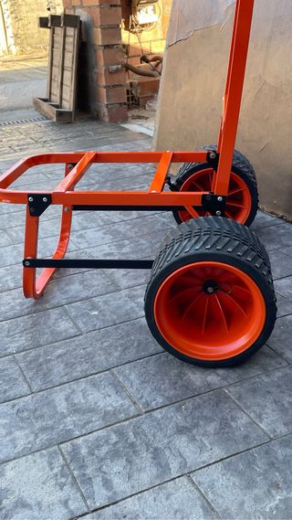 Se pintan carro de pesca