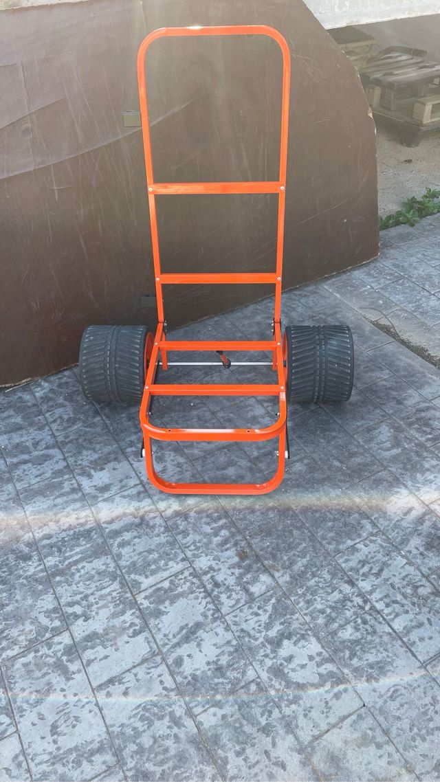 Se pintan carro de pesca