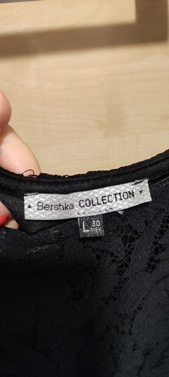 Vestido Bershka negro encaje