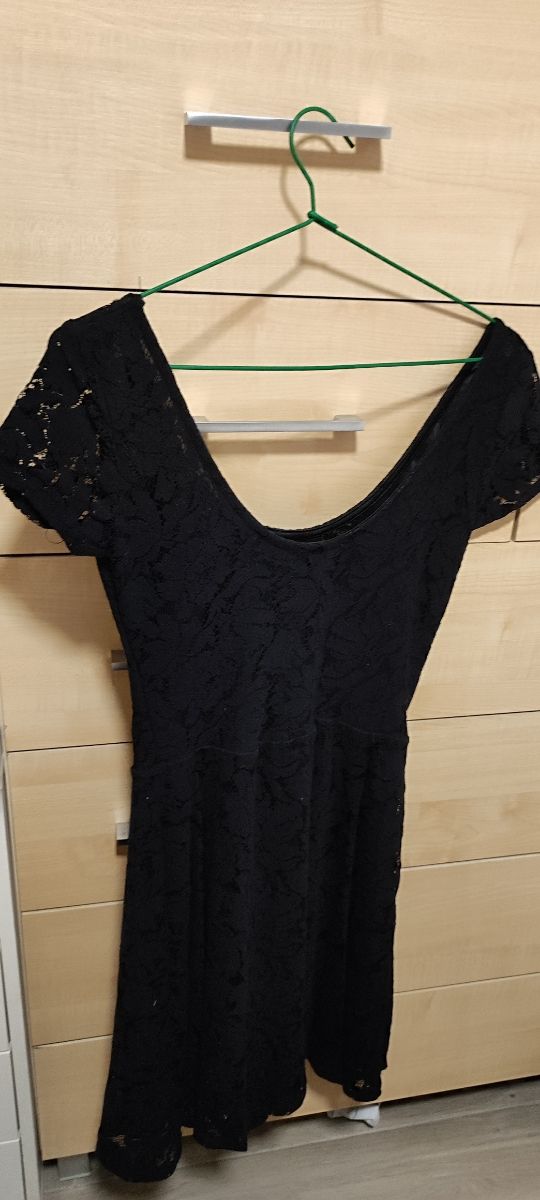 Vestido Bershka negro encaje