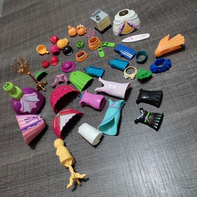 Lote vestimenta Playmobil