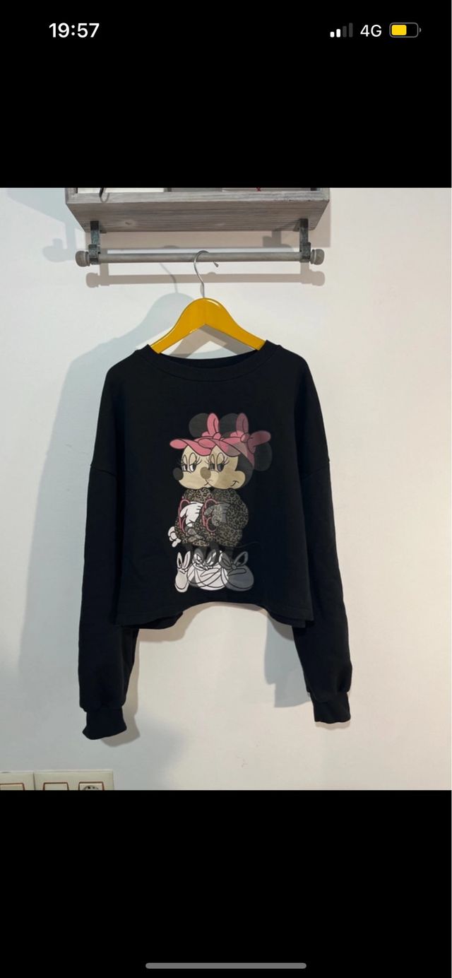Sudadera negra de minnie
