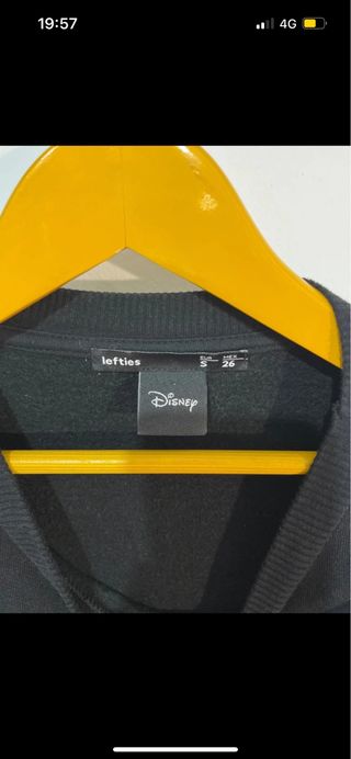 Sudadera negra de minnie