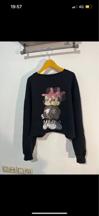 Sudadera negra de minnie