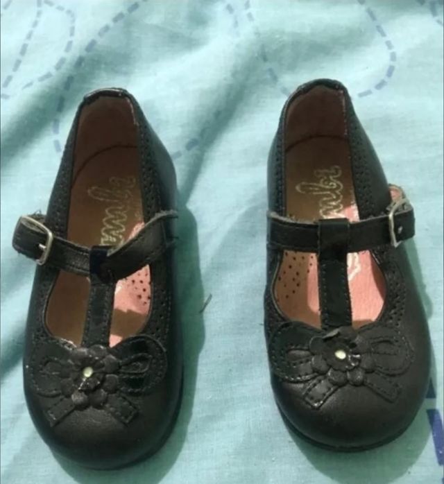 Zapatos de niña de piel número 20