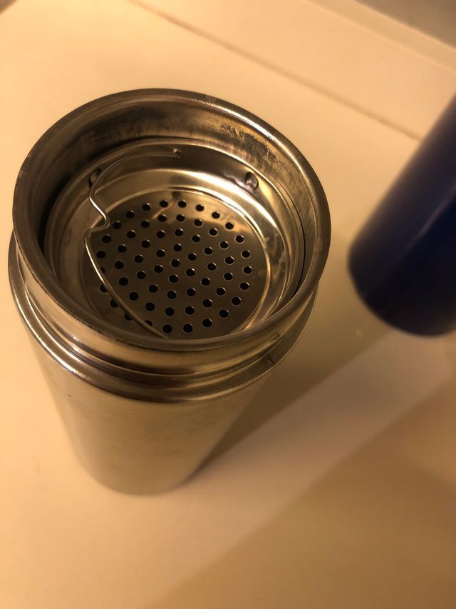 botella y termo de aluminio