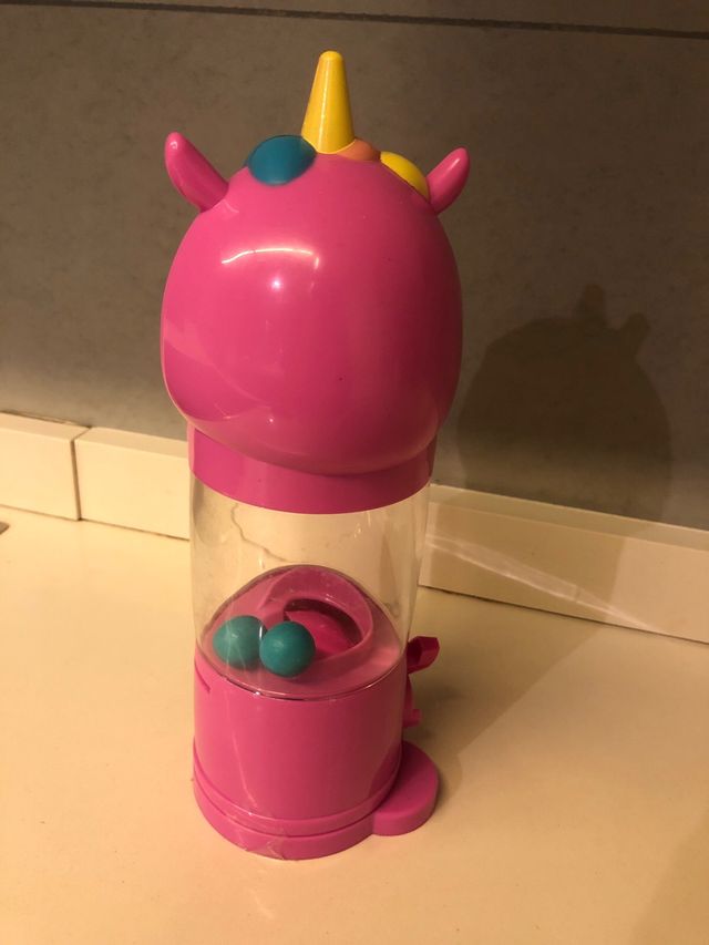 saca bolas chicles de unicornio de Belros