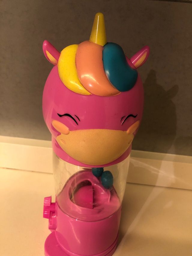 saca bolas chicles de unicornio de Belros