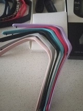 CORREAS Y CARGADOR XIAOMI BAND 4