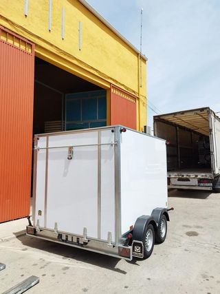 Remolque caja cerrada 2500x1850x1800mm