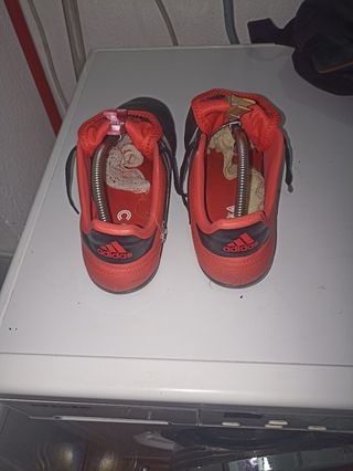 Fotas de fútbol Adidas talla 41 
