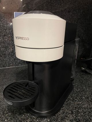 Cafetera Vertuo Nespresso