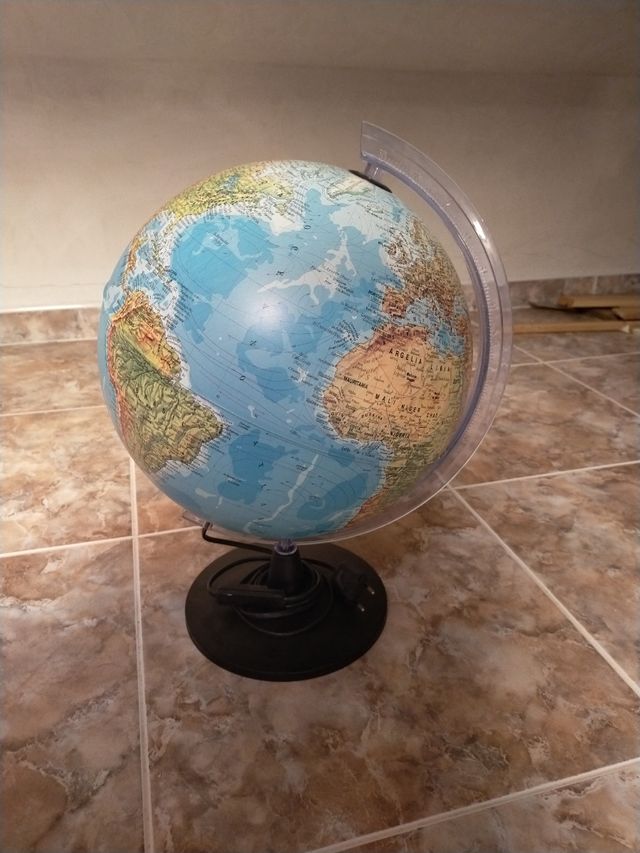 Bola del mundo lámpara