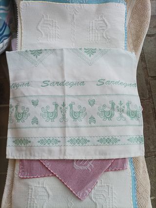 Runner artigianato sardo