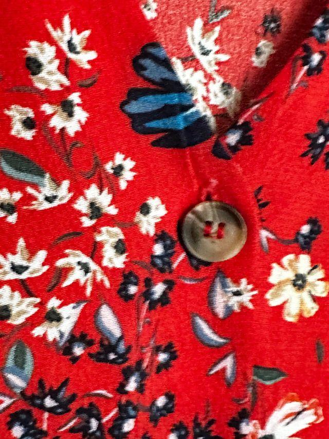 Camicetta fantasia floreale H&M fondo rosso