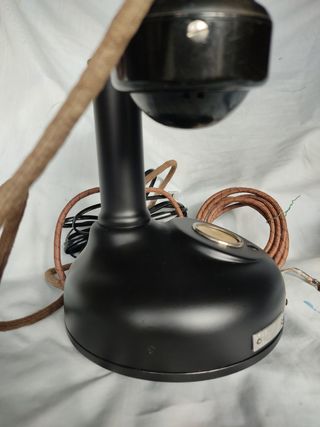 Antiguo teléfono de hotel francés.