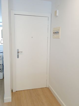 LACAR ARMARIO CON CRISTALERA