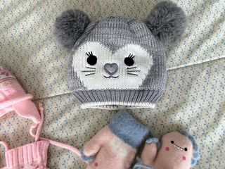 Conjunto de dos juegos de gorro y guantes