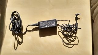 Cargador Portátil Deltra Electronics (PackardBell)