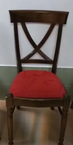 Silla de madera en perfecto estado