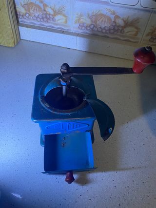 molinillo de cafe antiguo
