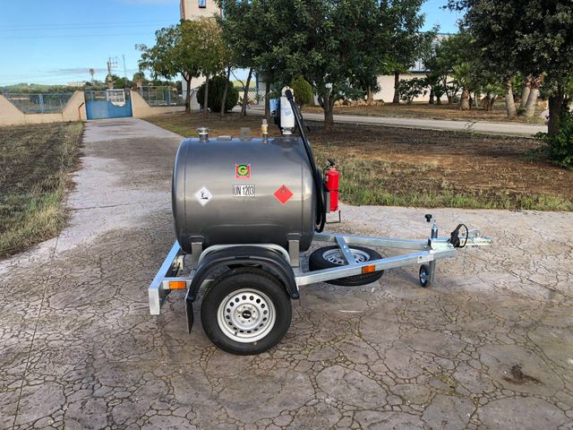 Remolque deposito de gasolina 450L.