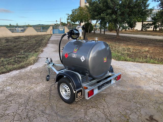 Remolque deposito de gasolina 450L.