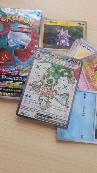 Froslass Ex y sobre Brecha Paradójica