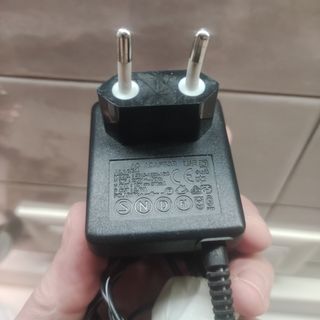 Alimentatori adattatori caricatori