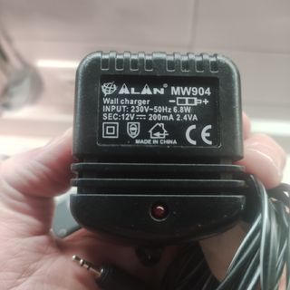 Alimentatori adattatori caricatori