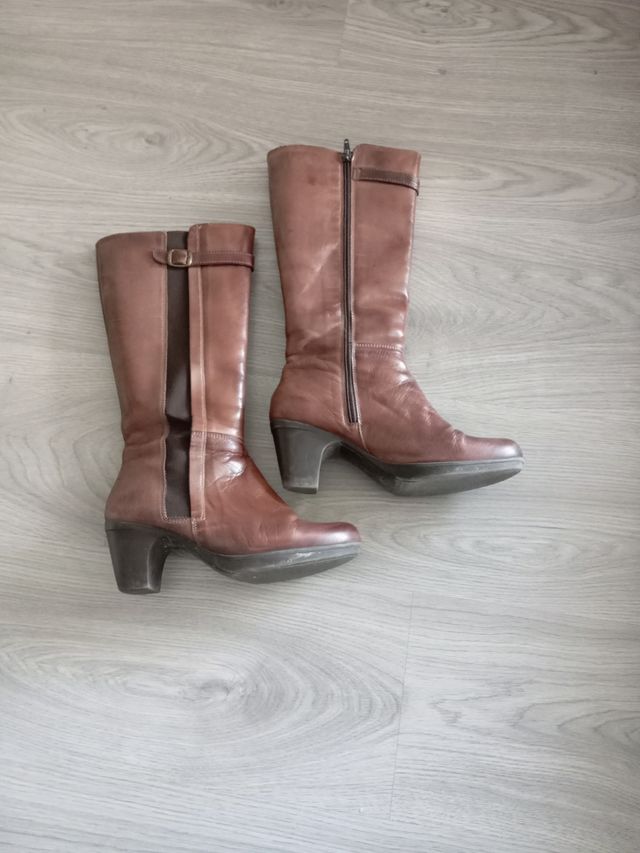 Botas altas marrones