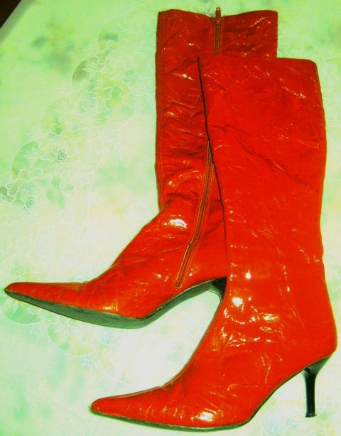 Botas altas charol rojo