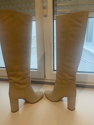 Botas altas de piel
