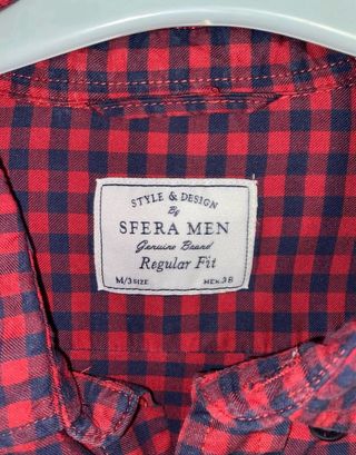 Camisa roja de cuadros