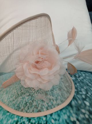 Tocado color salmón