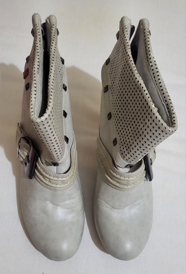 Botines de tacón blancos
