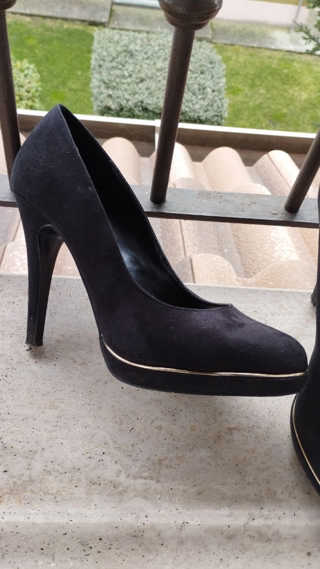 Décolleté nere in camoscio