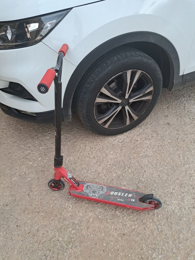 Bestial Wolf, monopattino